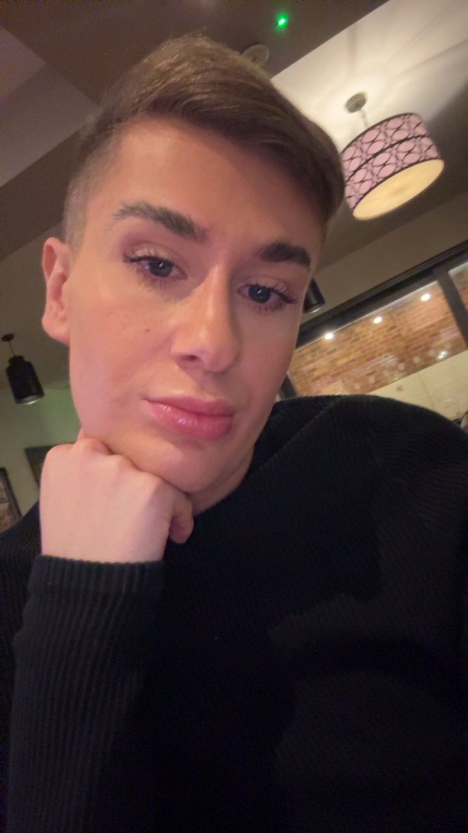 PeterMaplethor2's tweet photo. Any loser wanna send me drinks tonight??? I’m thirsty for both ur money &amp; drinks 💰💰💸

#spoonspig #spoonssend #paypig #femmedom #lincs #cashmeet https://t.co/NffuSy3oKt