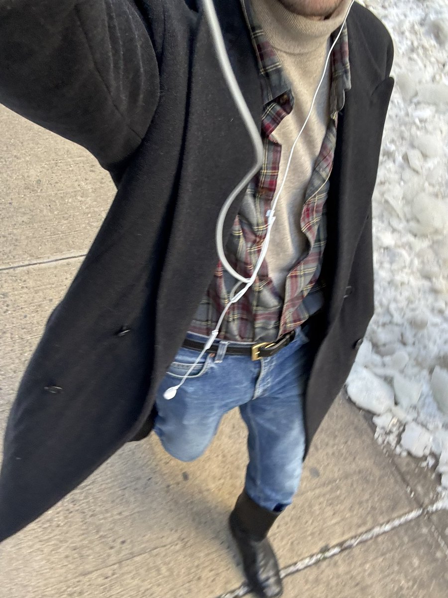 godsb0y's tweet photo. #COUNTRYGIRL #MAKINGDO https://t.co/zIiJhlFZPj