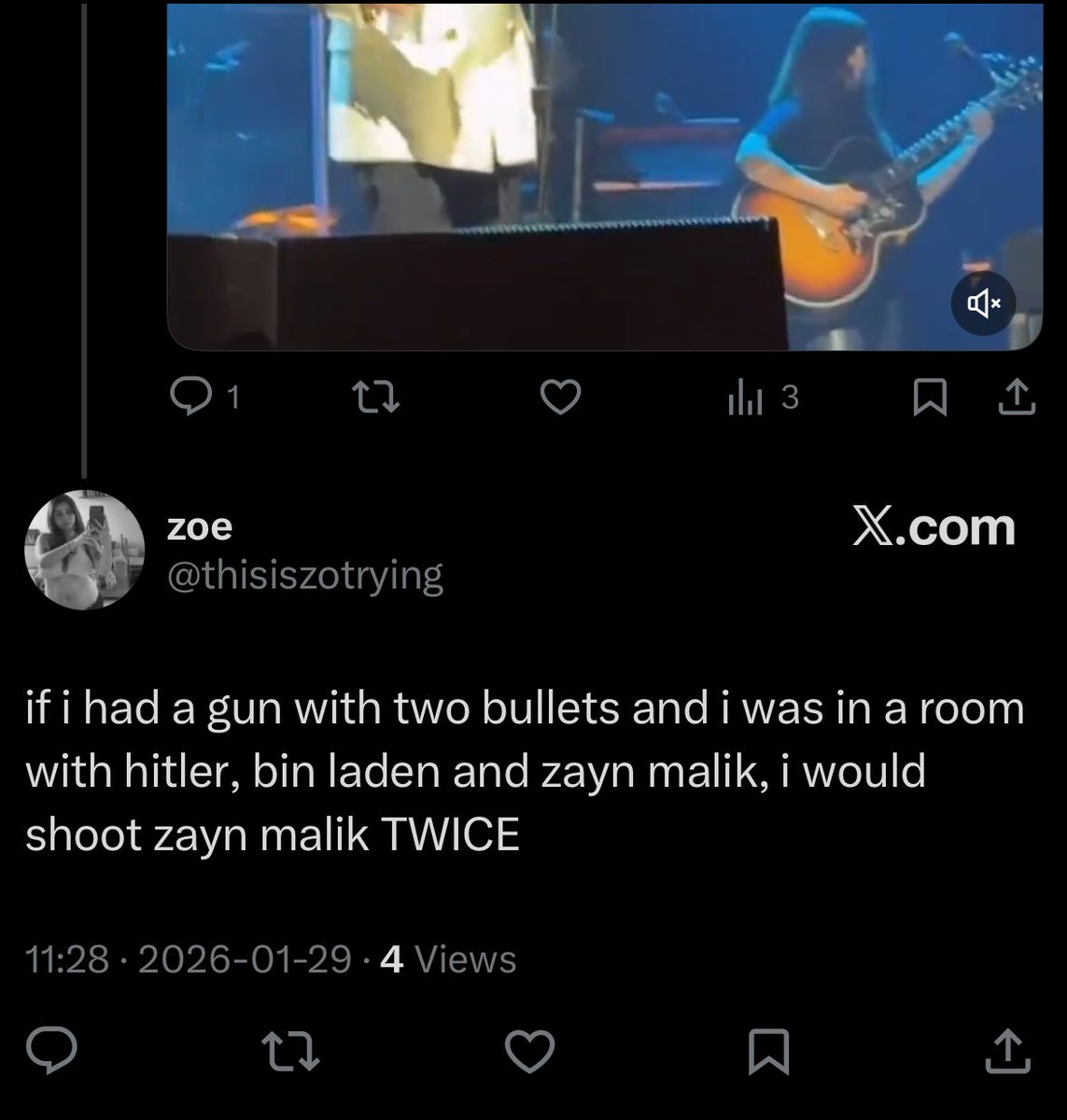 isacashrace's tweet image. mind you Zayn never mentioned no names and he was right. it’s never this serious… come collect your deranged psychotic fans @Harry_Styles