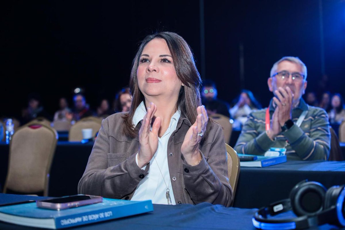 Durante la conferencia “Accesibilidad 360: Las Claves del Diseño de una Industria de Eventos por y para Todos”, Betina Anzilutti (Noun Eventos) destacó la importancia de construir experiencias inclusivas desde el diseño hasta la operación 🤝🌍. 

#CONAM2026 #Monterrey #NuevoLeon