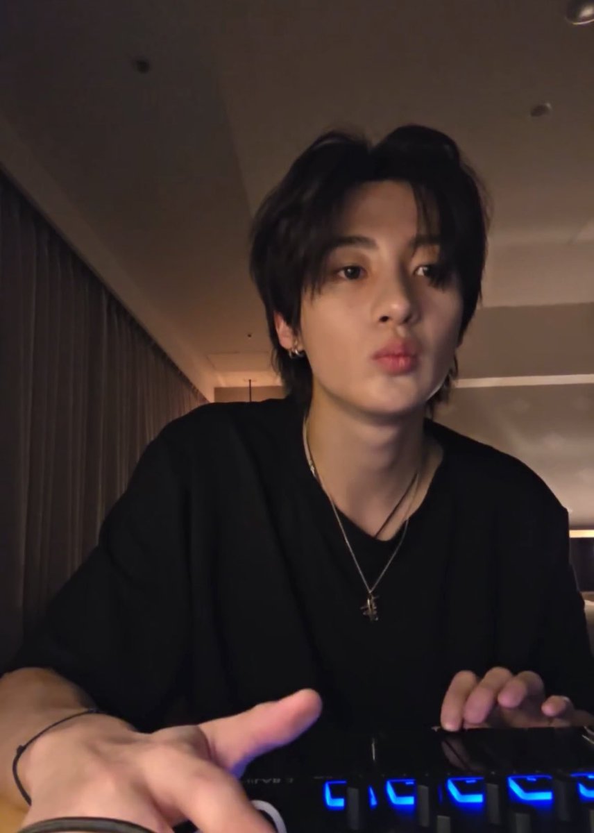 📎 (@e_clipse321) on Twitter photo 