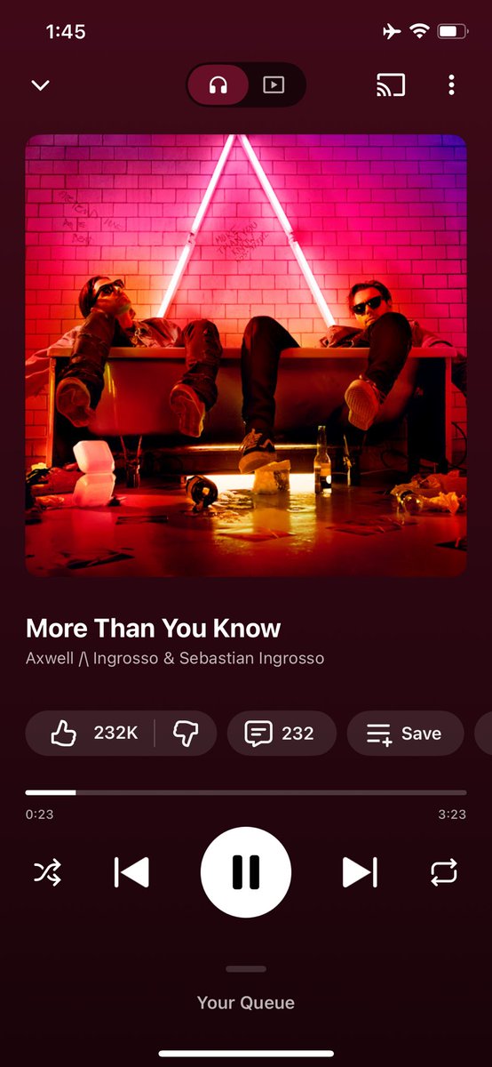 mode earphone full volume, tanya2 apa gitu, how was your day misalnya😌