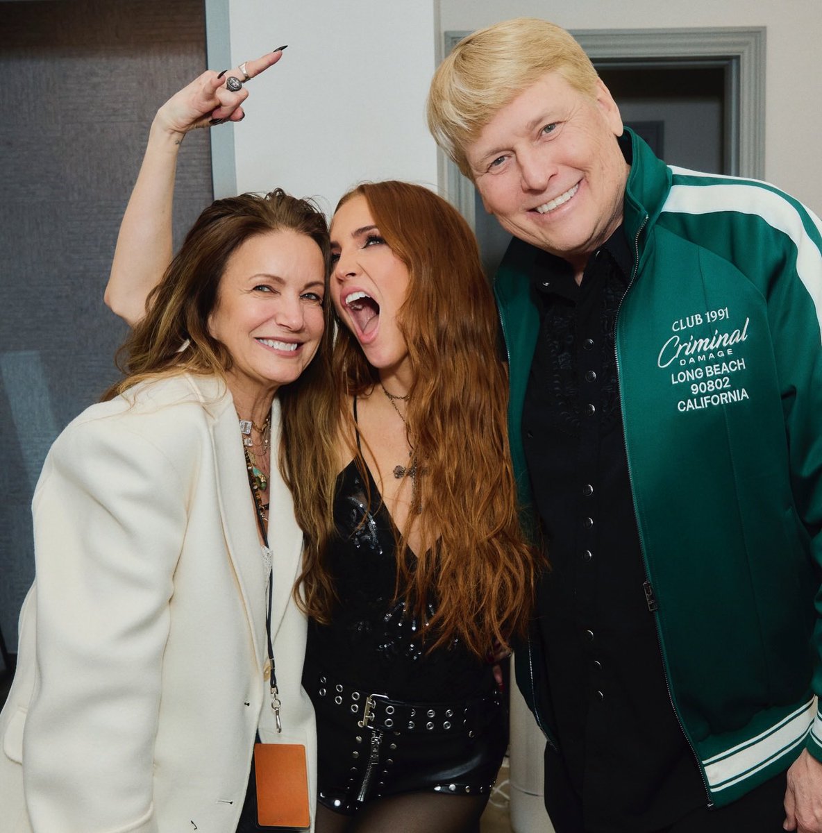 Ashlee Simpson Ross tweet media