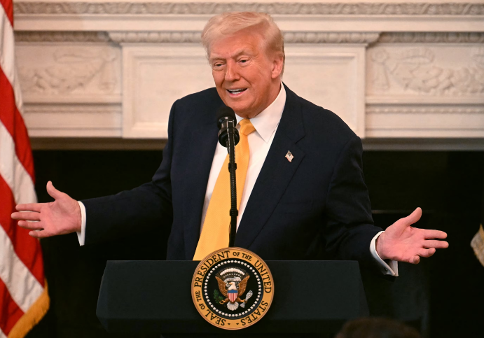 BREAKING: TRUMP ADMINISTRATION TO TAKE 5% STAKES IN MICROSOFT, SALESFORCE -FT

TRUMP: "These are our big beautiful software companies and the market's not being very nice to them"