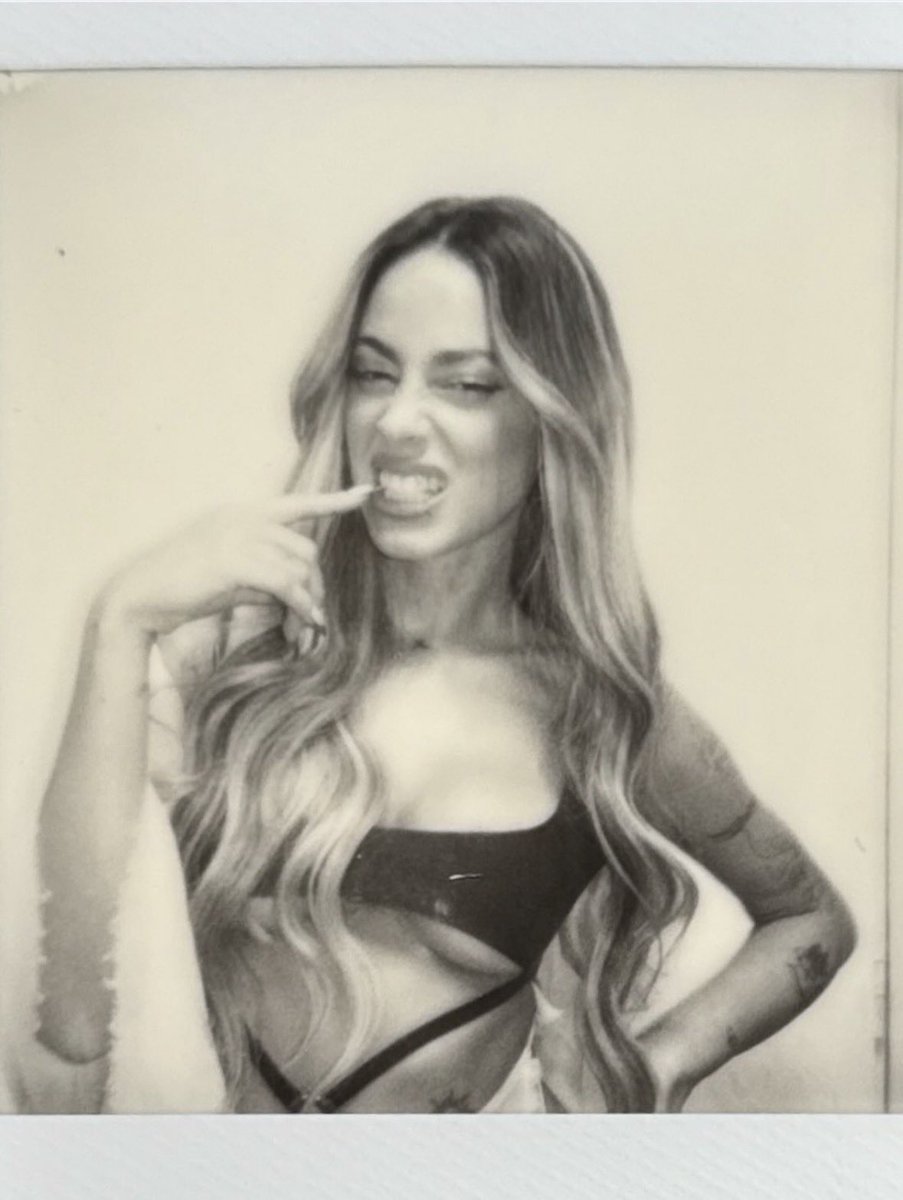 okayyyy esta foto promocional de futttura me encanta que hermosísima