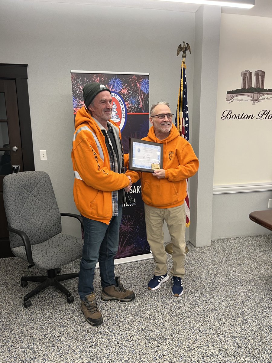 Congratulations to our president, James Mulcahy, for receiving his 25-year Gold Card plaque!🥇 We are grateful for your dedication and proud to have you as a leader in our union and the community.