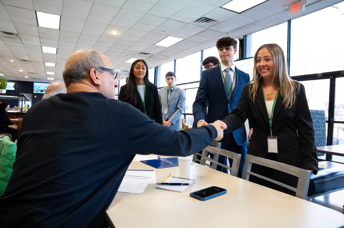 VEInternational's tweet photo. We held the Mid-Atlantic Central Division #BusinessPlan Competition & #TradeShow at @FDUWhatsNew! Weβre proud of all the participants who presented their ideas and grateful to our partners who make experiences like this possible π
#VirtualEnterprises #VEInternational #VEproud https://t.co/ytmRtolu7j
