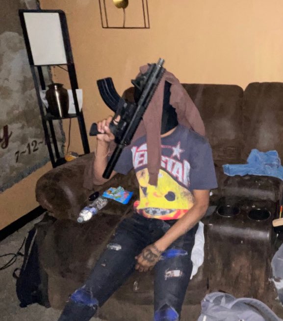 ovo (@icoulddrop) on Twitter photo 