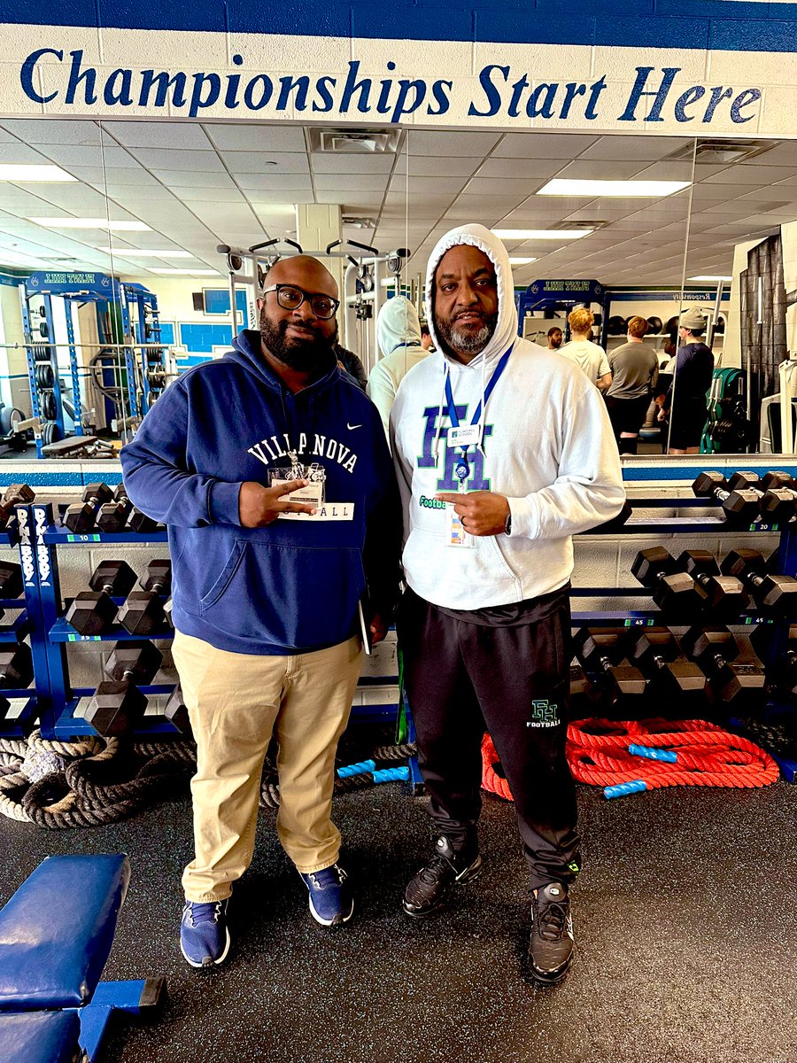 Coach P 🍎🏈📚🎓CoachesHelpingCoaches tweet media