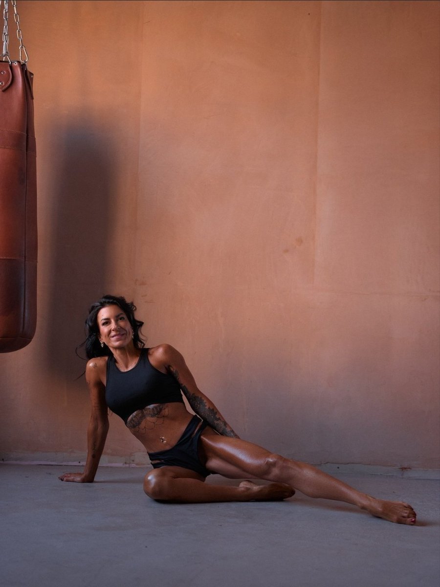 HUGE PHOTO DUMP LOL!! 

I WILL SIGN COPIES LOL... FORM AN ORDERLY QUEUE HAHAA

On a serious note.  GALLOPING into the year of the horse XX