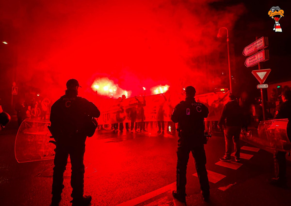 ULTRASMONACO94's tweet photo. MUNEGU - Juventus (LDC, J8) 2/5 https://t.co/QBHGZDnkNP
