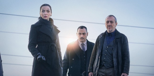 onedio's tweet photo. 2025 yılında Netflix'te en çok izlenen Türk dizileri:

1. Enfes Bir Akşam
2. Kimler Geldi Kimler Geçti
3. Mezarlık
4. Zeytin Ağacı
5. Geleceğe Mektuplar
6. Terzi
7. İstanbul Ansiklopedisi
8. Kuş Uçuşu
9. Hakan: Muhafız
10. Asaf https://t.co/1AZH3mQza0