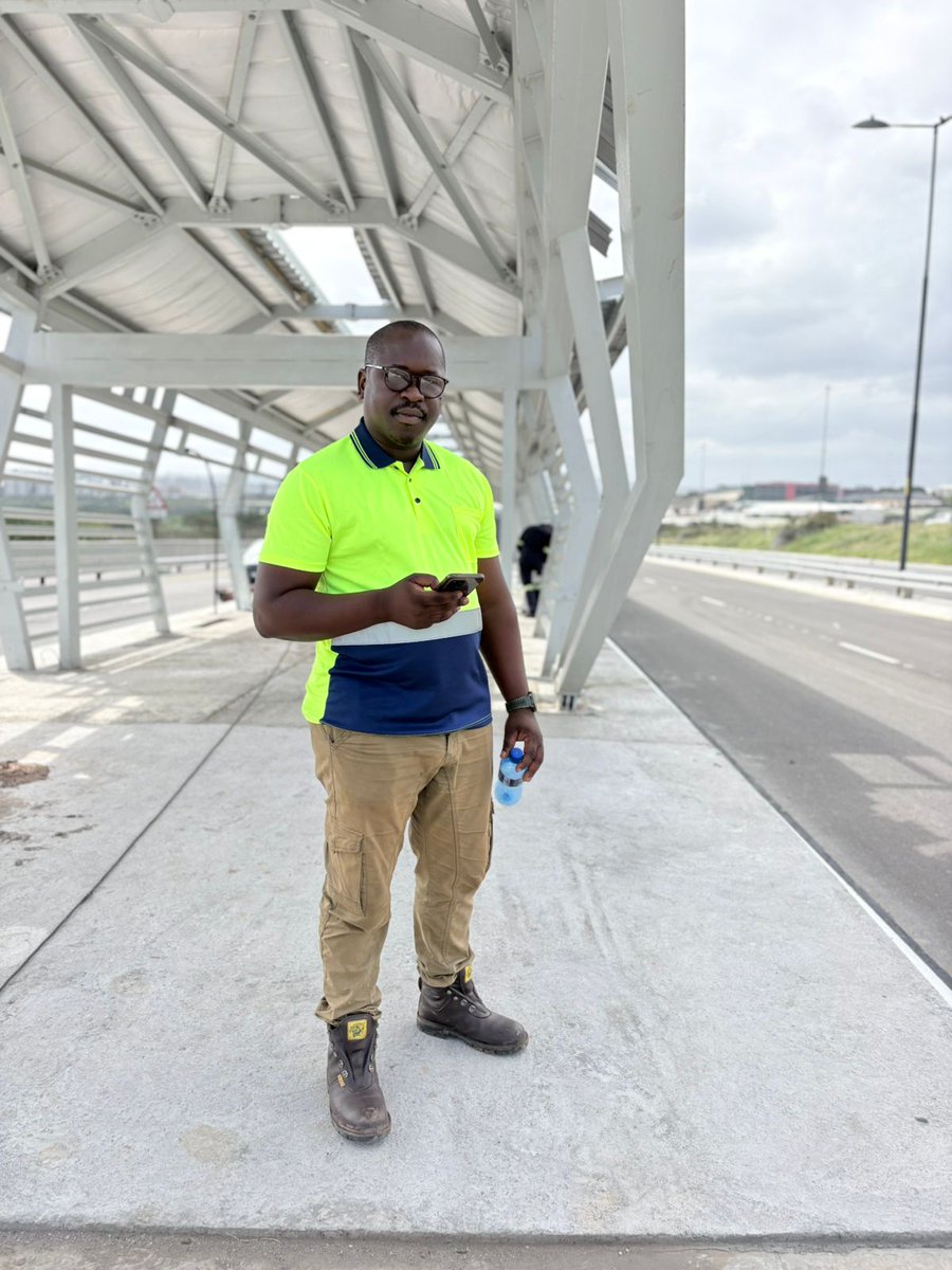 SpheGambu2's tweet photo. 👷🏾‍♂️ https://t.co/GDYLZLnGQW