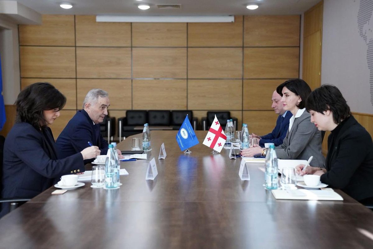 Lazar Comanescu tweet media