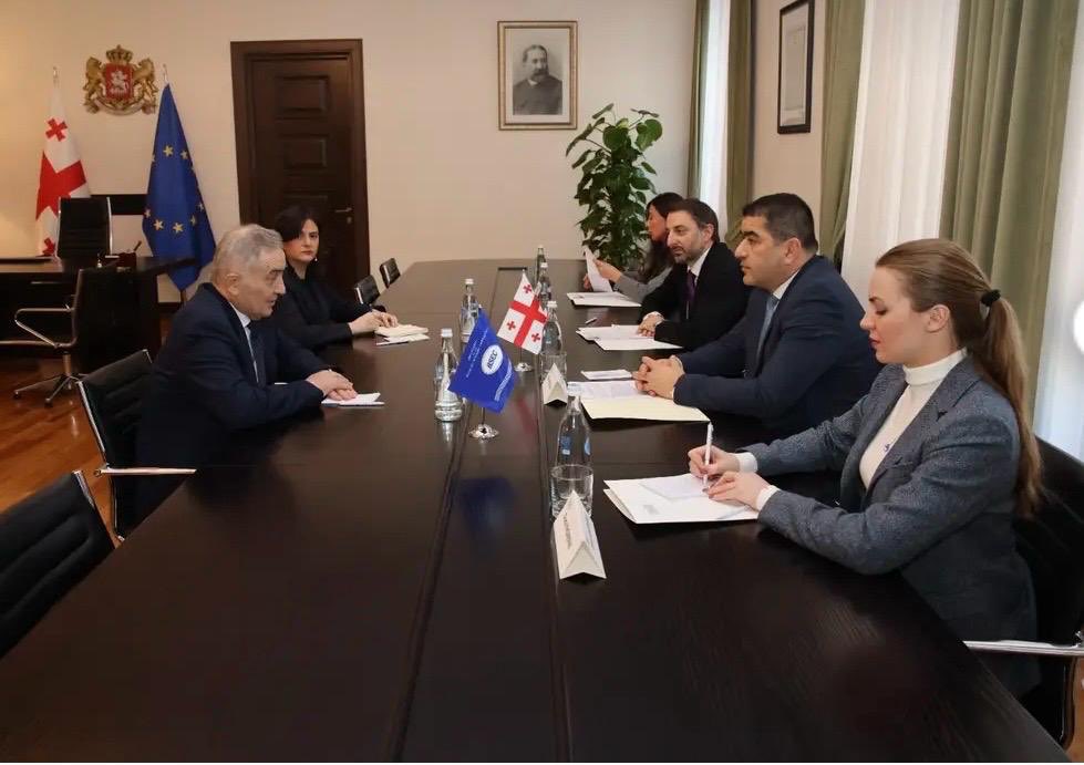 Lazar Comanescu tweet media