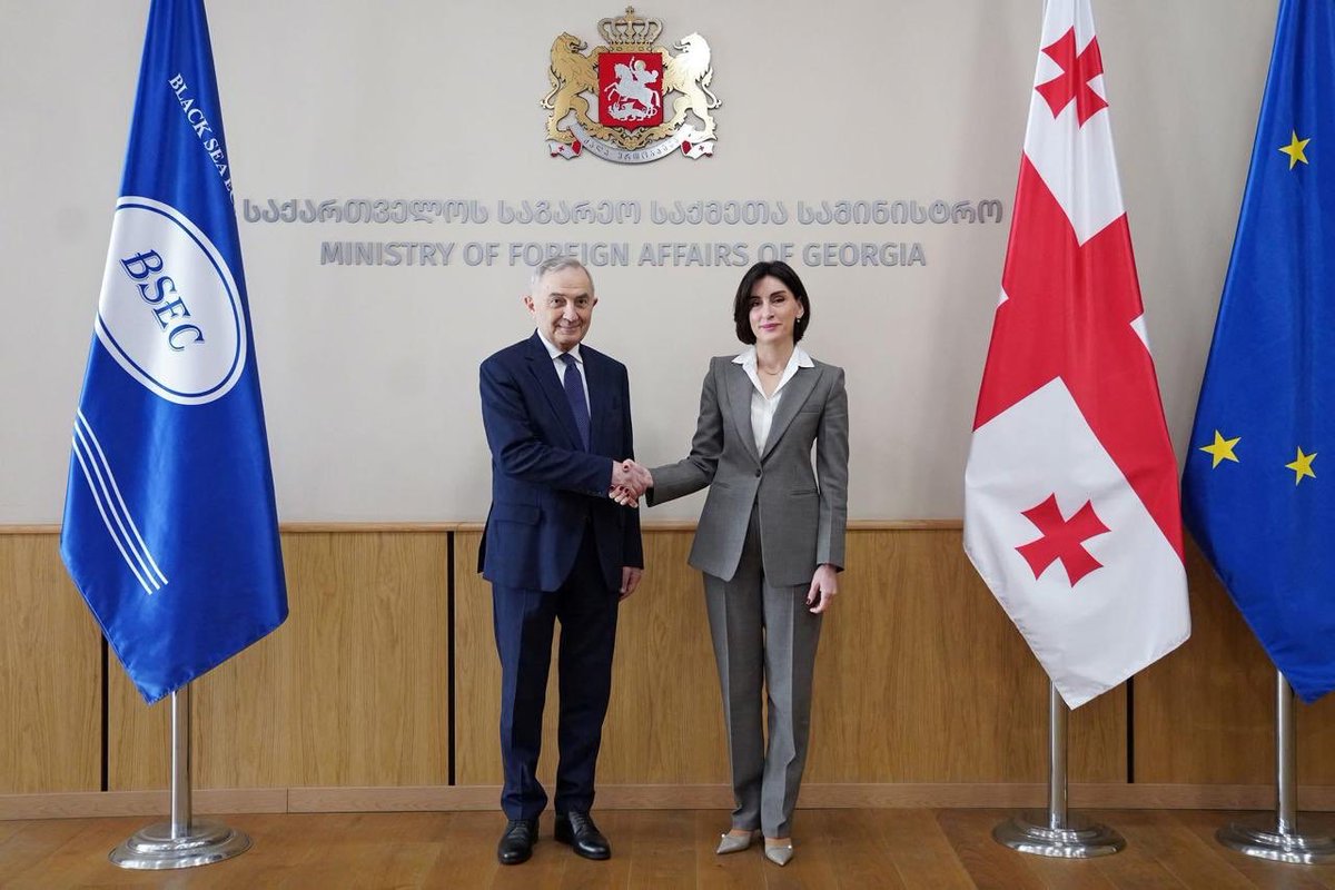 Lazar Comanescu tweet media