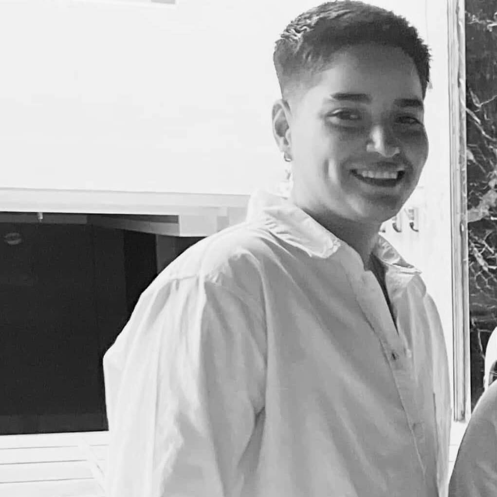 میویس tweet media