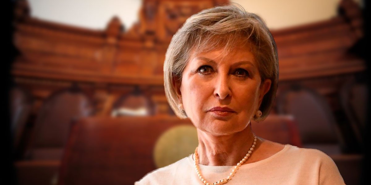 Un celular perdido, una versión cuestionada y una investigación en curso.

María Teresa Letelier ex ministra de la Corte Suprema, sabía que la Fiscalía quería revisar su celular por una causa de tráfico de influencias. Pese a eso, el día previo a una diligencia policial informó