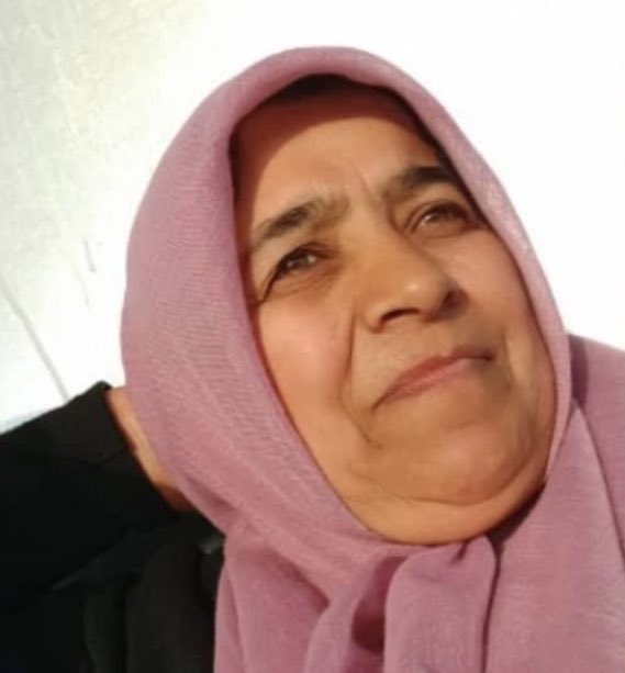 Ben Meryem köşek üç çocuk annesiydim çocuklarımı iyi insan olmaları için sevgiyle ,merhametle büyüttüm Anneanne oldum torunlarımı da çocuklarımı da çok seviyordum 10 haziranda sokak ortasında bana ve aileme nefret besleyen canilerin kurbanı oldum <a href="/TCYargitay/">Yargıtay Başkanlığı</a> 
 #28kursun