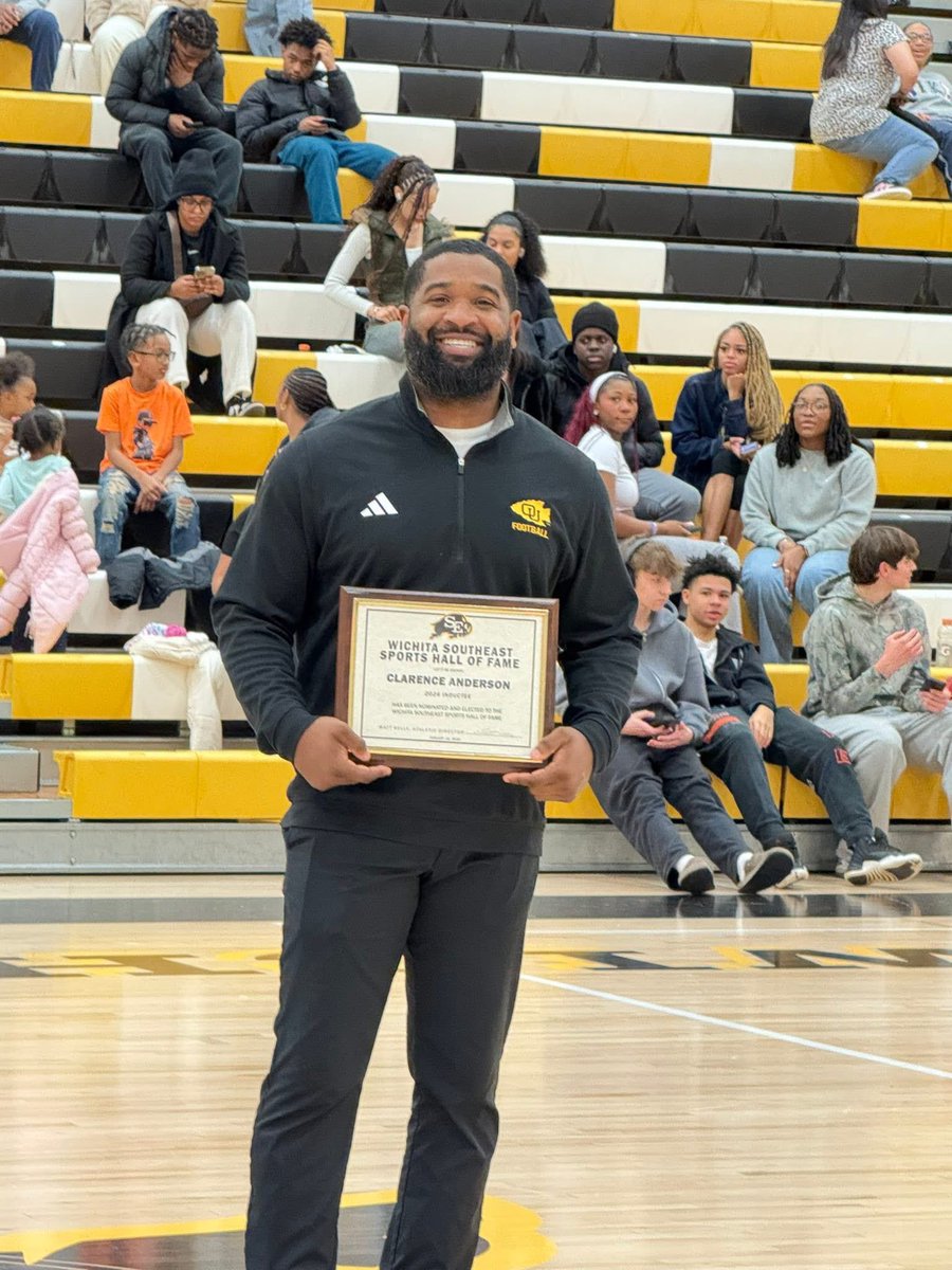 Congratulations to <a href="/OttawaBravesFB/">Ottawa Braves Football</a> Offensive Coordinator Clarence Anderson on being inducted into the Southeast High School Athletic Hall of Fame!

Proud of you, <a href="/Coach__CA/">Clarence Anderson</a> 👏👏

#BraveNation