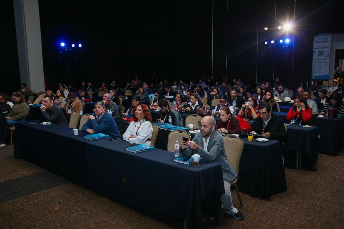 Carolina Adano, Directora General de Fiexpo, presentó la conferencia “Construyendo Comunidades de Negocios en Destinos Itinerantes”, destacando la importancia de conectar personas y generar colaboración más allá de un solo destino. 🤝🌍

#CONAM2026 #Monterrey #NuevoLeon