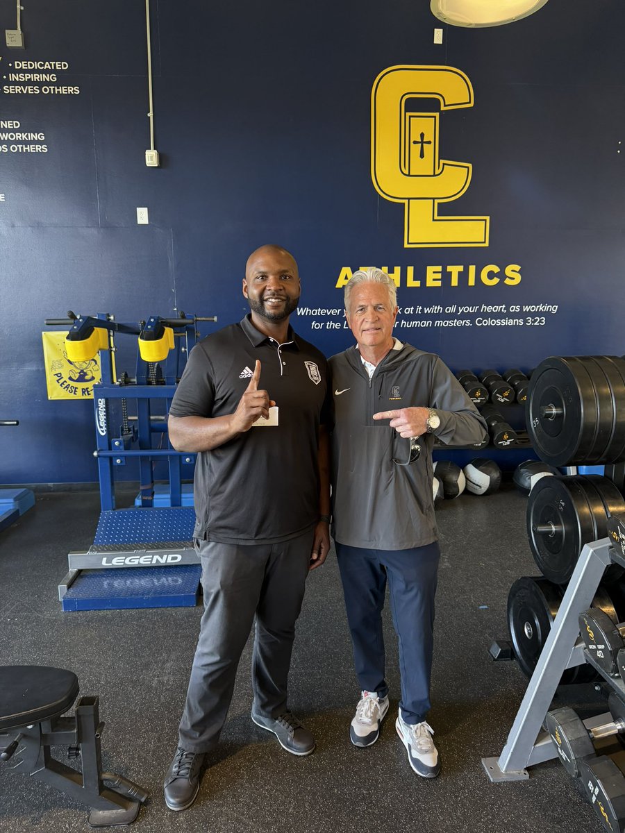CoachConley66's tweet photo. Special Thanks to Coach Curtis and The Crean Lutheran staff their time!
#StingersUp
#ZoEra
#LABuzz
#CaliSwarm https://t.co/XeSCbmiAos