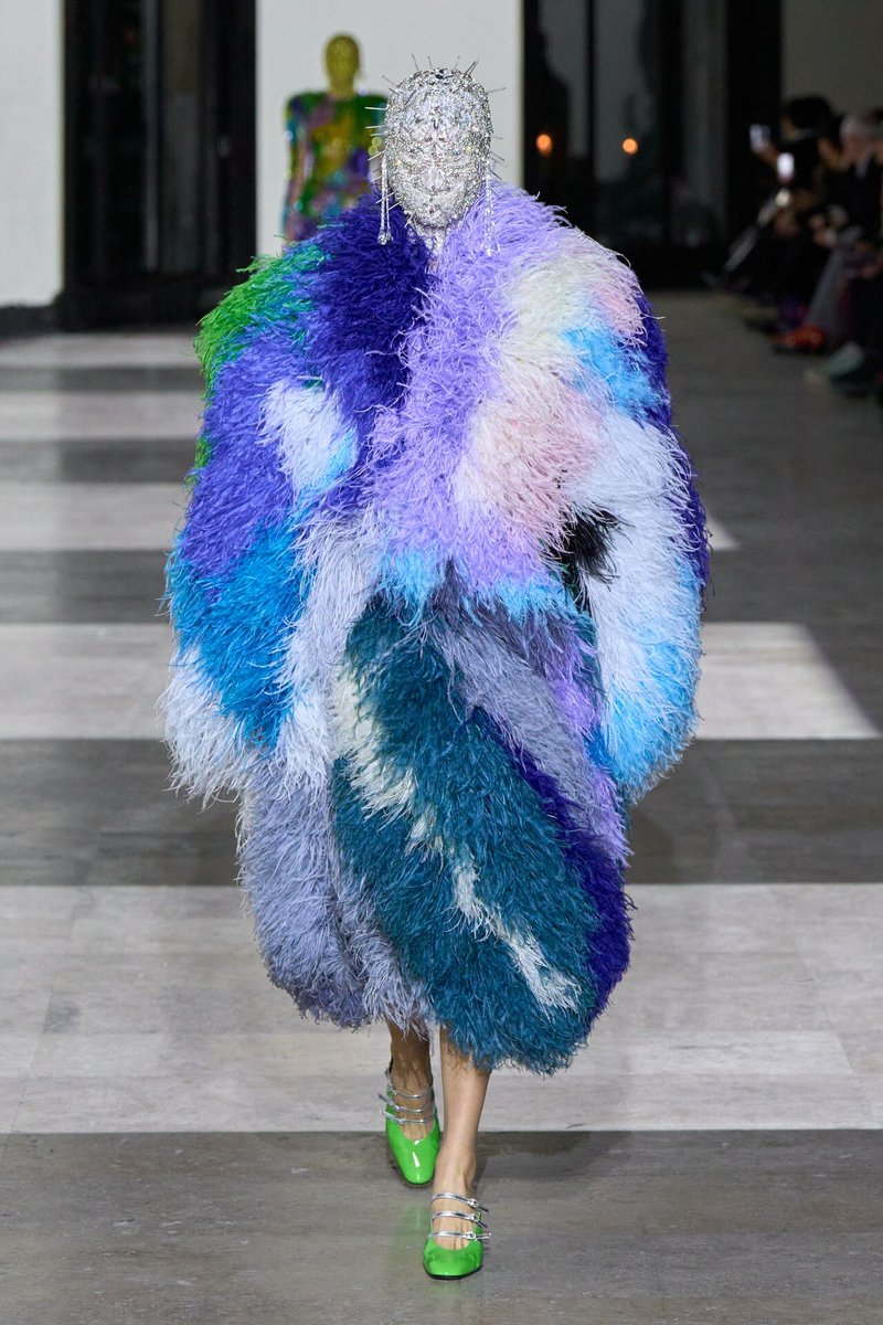 kendam_com's tweet photo. Germanier Spring Summer 2026 Haute Couture collection fashion show at Paris Couture Week SS26 (January 29, 2026) https://t.co/ZaEICKCzCT

#Germanier #Hautecouture #SS26HC #Runway #CoutureWeek #Paris #FashionWeek #Kendam https://t.co/4OKm6z2xq4