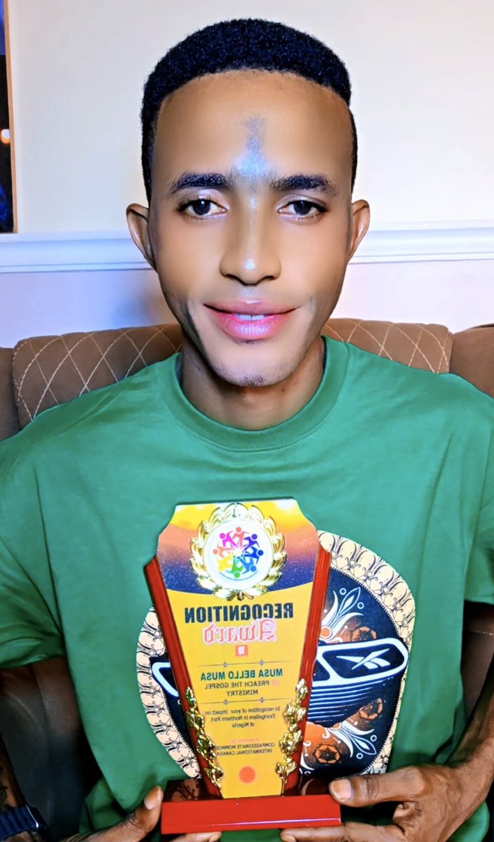 Preach_DGospel's tweet image. .
ANOTHER AWARD OF RECOGNITION OF IMPACT ON EVANGELISM IN NOTHERN PART OF NIGERIA FROM CANADA 🇨🇦 

On behalf of myself and the ministry, PREACH THE GOSPEL MINISTRY, I sincerely want to thank God and appreciate the COMPASSIONATE MOMMIE INTERNATIONAL CANADA for finding me worthy of…