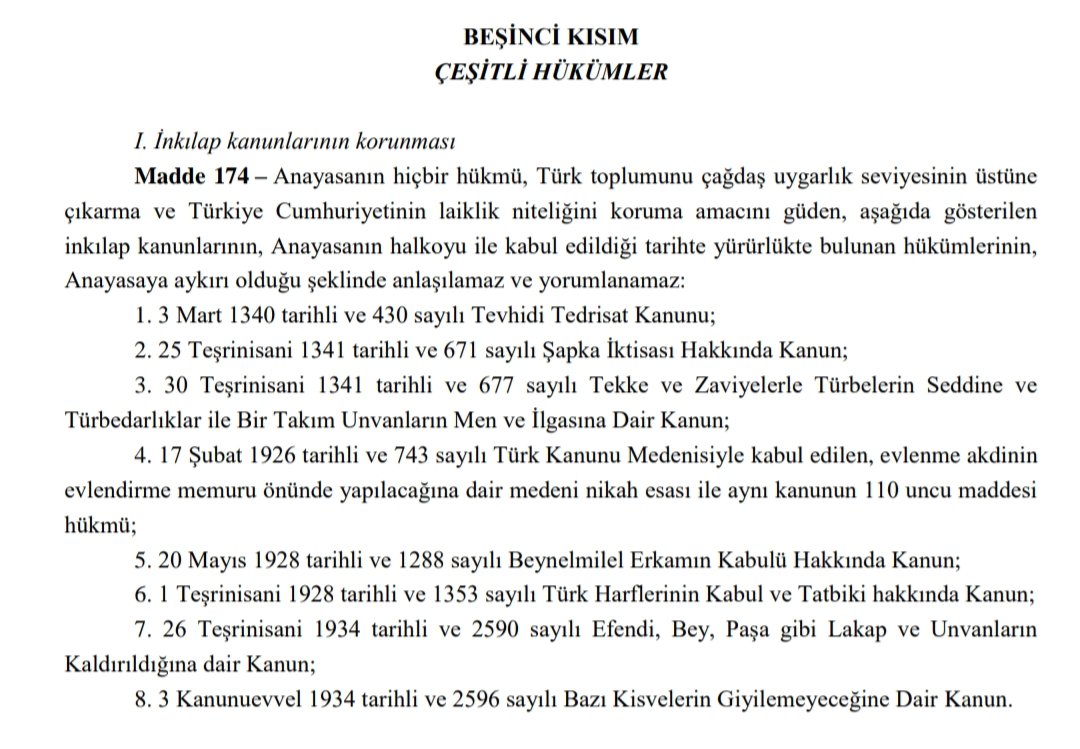 Tarikatlar yasa dışıdır. 

30 Kasım 1925'te, 677 sayılı “Tekke ve Zaviyelerle Türbelerin Kapatılasına ve Türbedarlıklarla Bir Takım Unvanların Yasaklanmasına İlişkin Kanun” çıkarıldı. "Alelumum tarikatlar... memnudur" denilen bu kanunla tarikatlar da kapatıldı.

677 sayılı kanuna