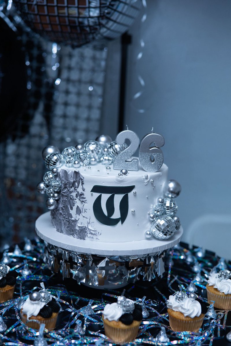 <a href="/TiniStoessel/">tini</a> 🪩🛸