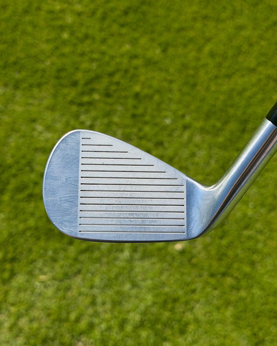 TaylorMadeCA's tweet image. Pin hunting with @BrookeHenderson. #P7CB #TeamTaylorMade