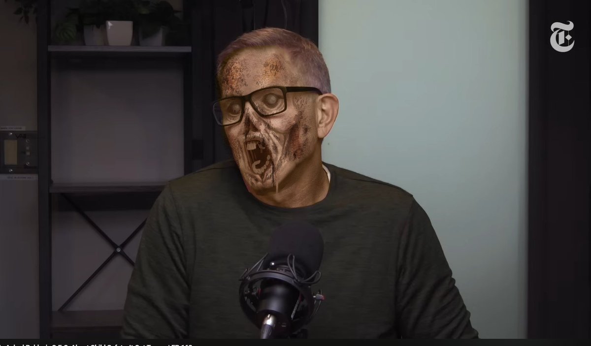 EPM341's tweet photo. David Baszucki isn't looking too good after you guys put those hexes on him https://t.co/BsMx77BPyT