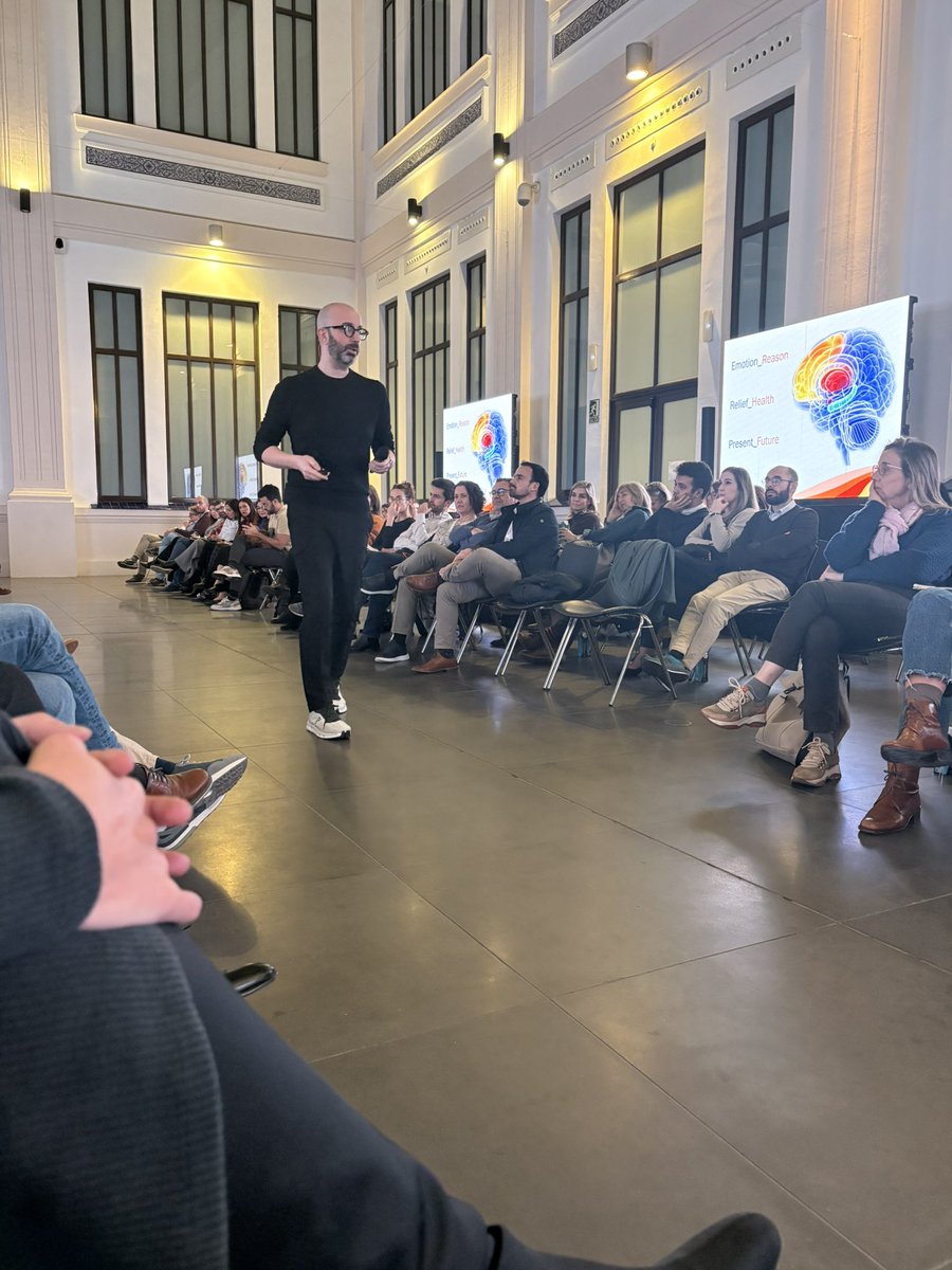 Almudena Castro Conde tweet media