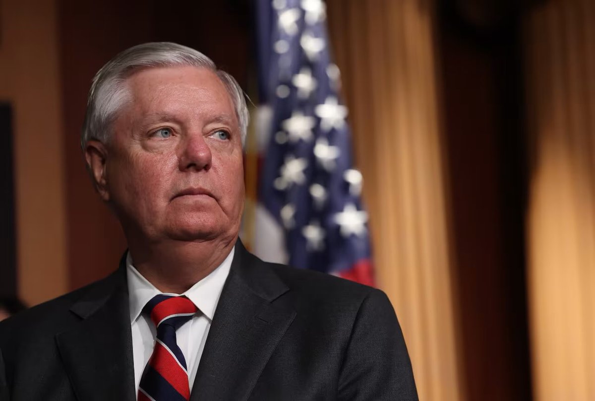 abduljabbarchah's tweet photo. Thank you Senator Lindsey Graham for introducing the Kurdish Protection Act — an important step toward justice and human rights. I sincerely hope it succeeds in Congress, and I also support future efforts such as an Anti-Kurdish Hate Act.
#LindseyGraham #KurdishProtectionAct https://t.co/djA65bq1Q0