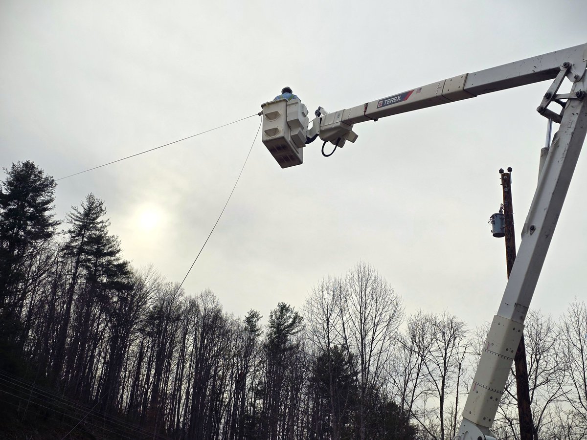 FrenchBroadEMC's tweet photo. Huge shoutout to our crew for showing up and grinding through whatever the forecast throws at them. It’s not always pretty, and it’s definitely not easy, but these guys get the job done right every single time.

Proud of the grit this team shows daily. https://t.co/dyOJ98cm24