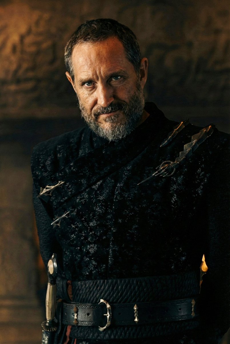 zlyan10's tweet photo. #AKnightOfTheSevenKingdoms
«He was the heart of chivalry and the soul of wisdom» https://t.co/5BaO8Qz9Bi