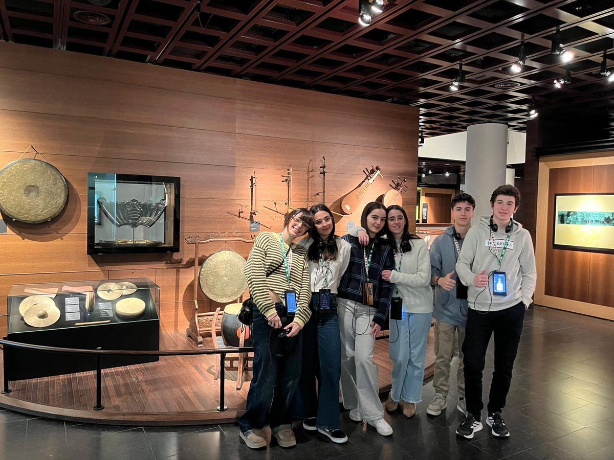 #belgica🇧🇪 Gracias a las profesoras Elisabet García y Rosa Gobea, departamento de Francés <a href="/ieslasllamas/">ieslasllamas</a>