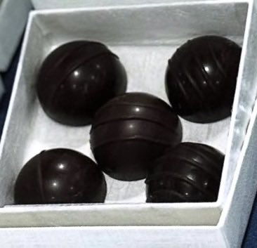 バレンタイントーク レポ⑧のチョコは味噌味、しいたけ味の寒天で作っ