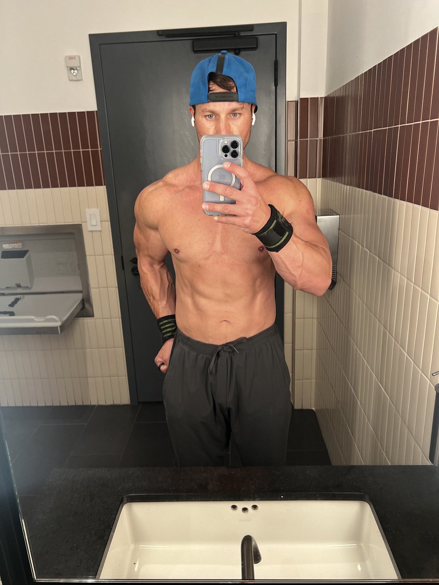 Stephen Shao 🏋️‍♀️ 🥋 🍄 🌊 ☀️ 🏔️ tweet media