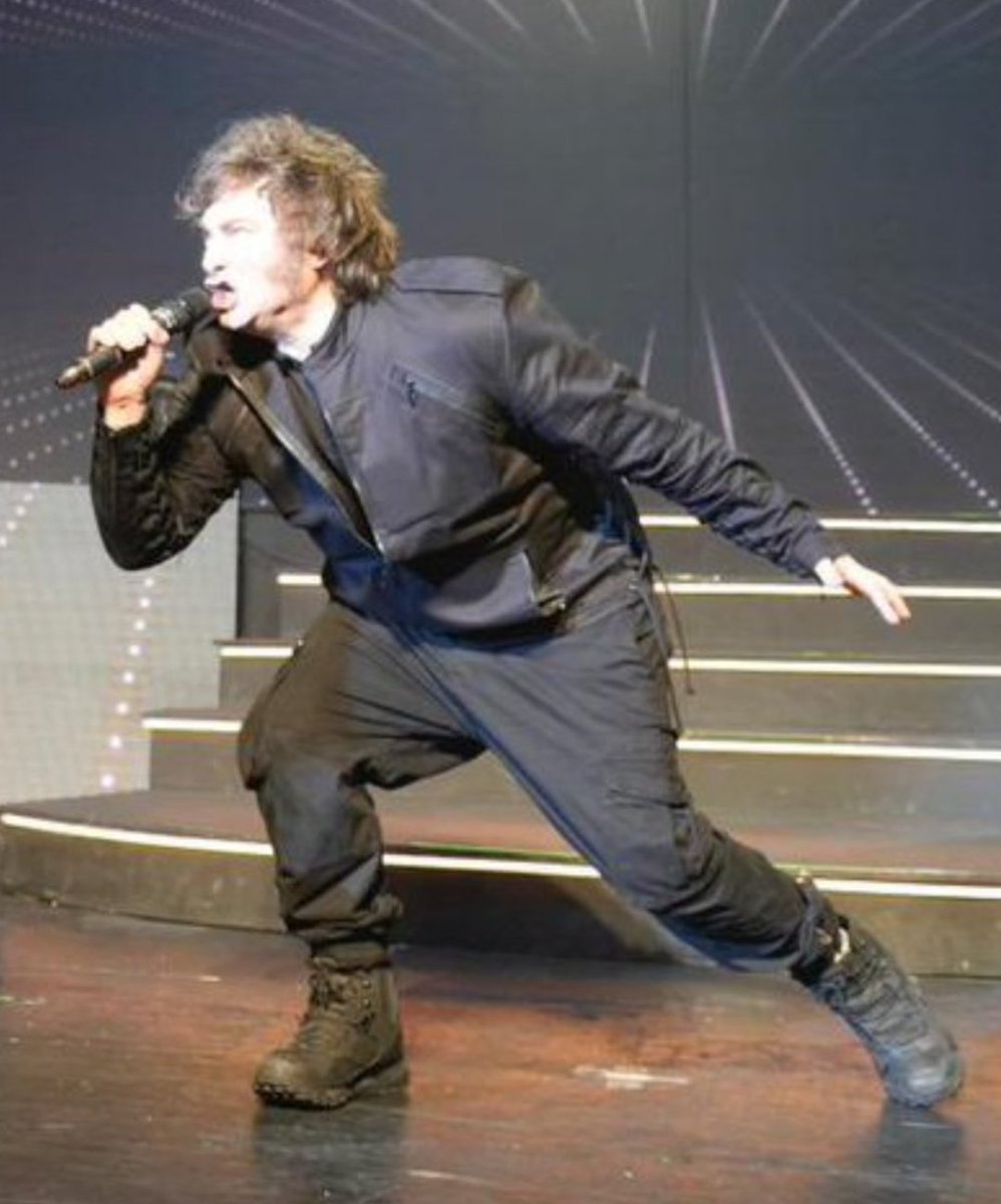 BastaPosta's tweet image. Foto con olor.