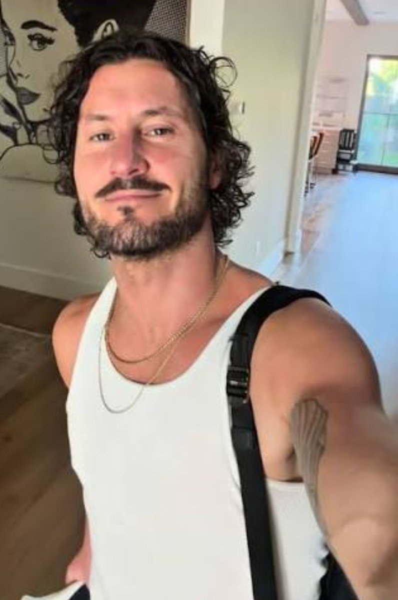 Angela Taylor tweet media