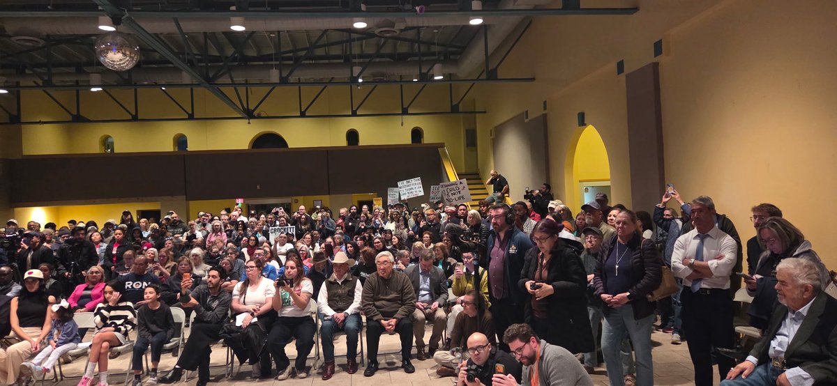 Joaquin Castro tweet media