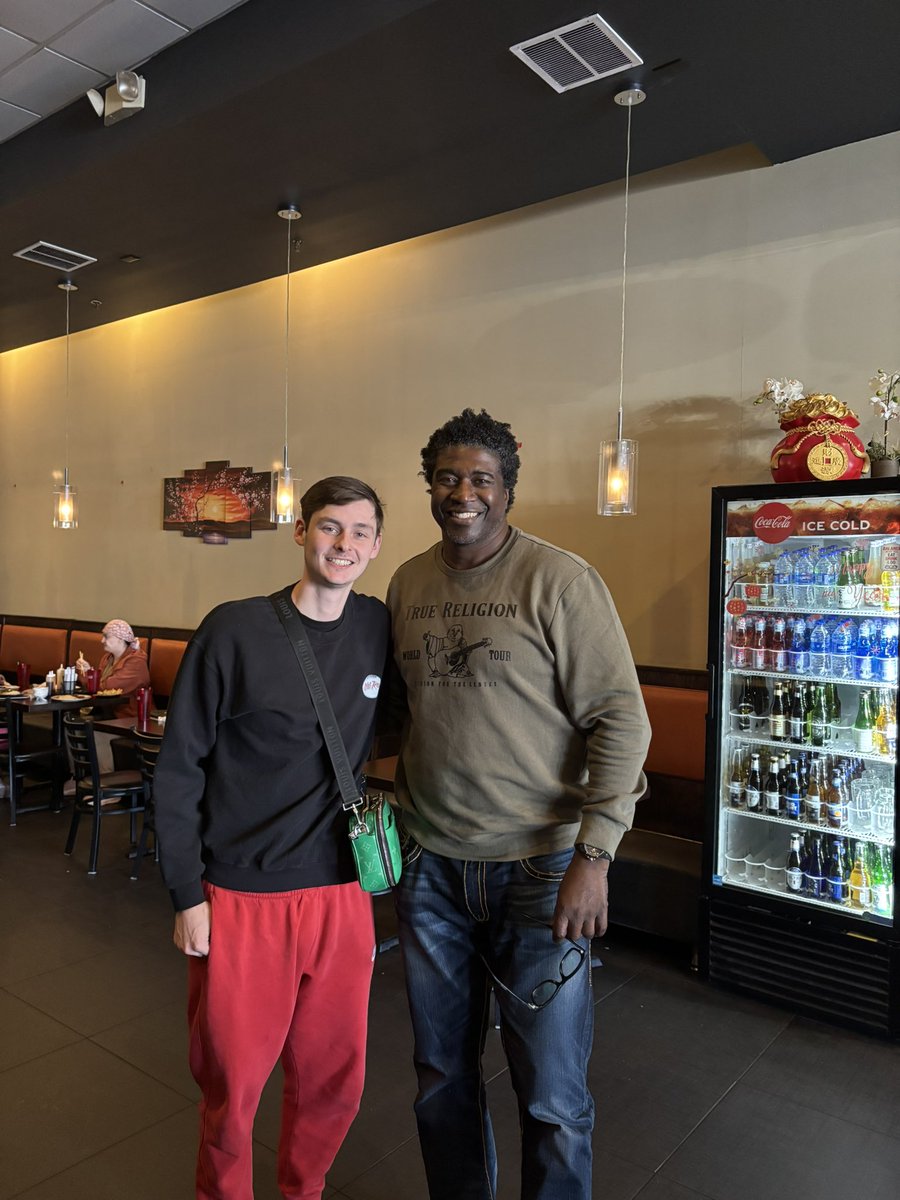ranc724's tweet photo. Lunch with 1 of my favorite players IFYKYK. This guy could be the member of any team brought his hard hat &amp; lunch box everyday you always knew what you were getting from him. https://t.co/ORhGUY2wZy