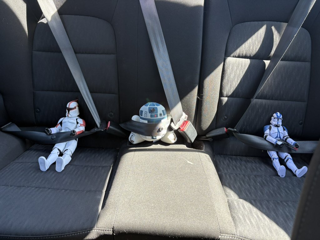 Wife_to_Ct9904's tweet photo. If I ever get pulled over, the cop is going to be so confused… https://t.co/bML2ZBmnLI