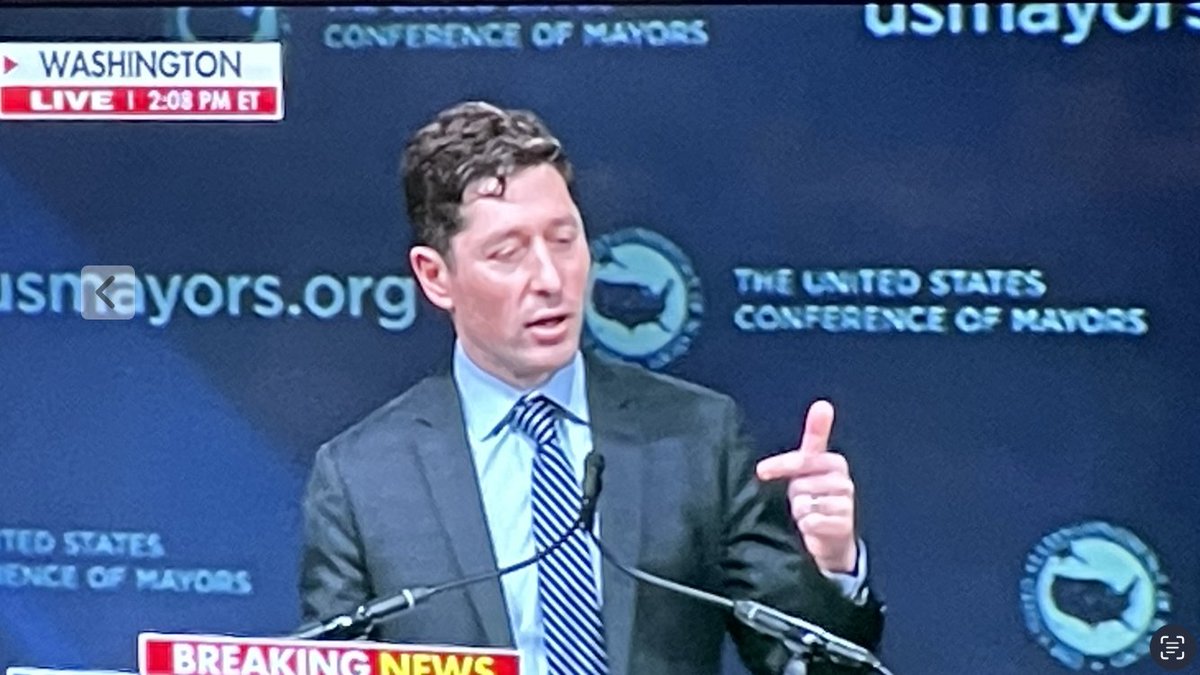 pfarmtx_SM's tweet photo. I guess it's time to turn off FOX - I just don't care what this turd has to say! https://t.co/MS6XuNP33Q