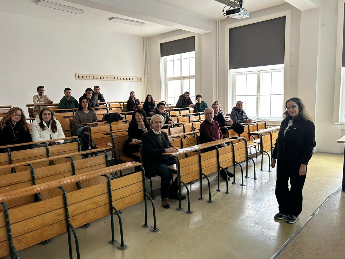 physeng_au's tweet photo. Bölümümüz “Research Talk Series” kapsamında, Dr. Samira Davoudi Tanha’nın “Magnetic Properties of Two-Dimensional Binary and Janus Monolayers” başlıklı seminerine ev sahipliği yaptı. Dr. Samira Davoudi Tanha’ya ve tüm katılımcılara teşekkür ederiz. @AnkaraUni @Ank_Muh https://t.co/ajw8Ajviun