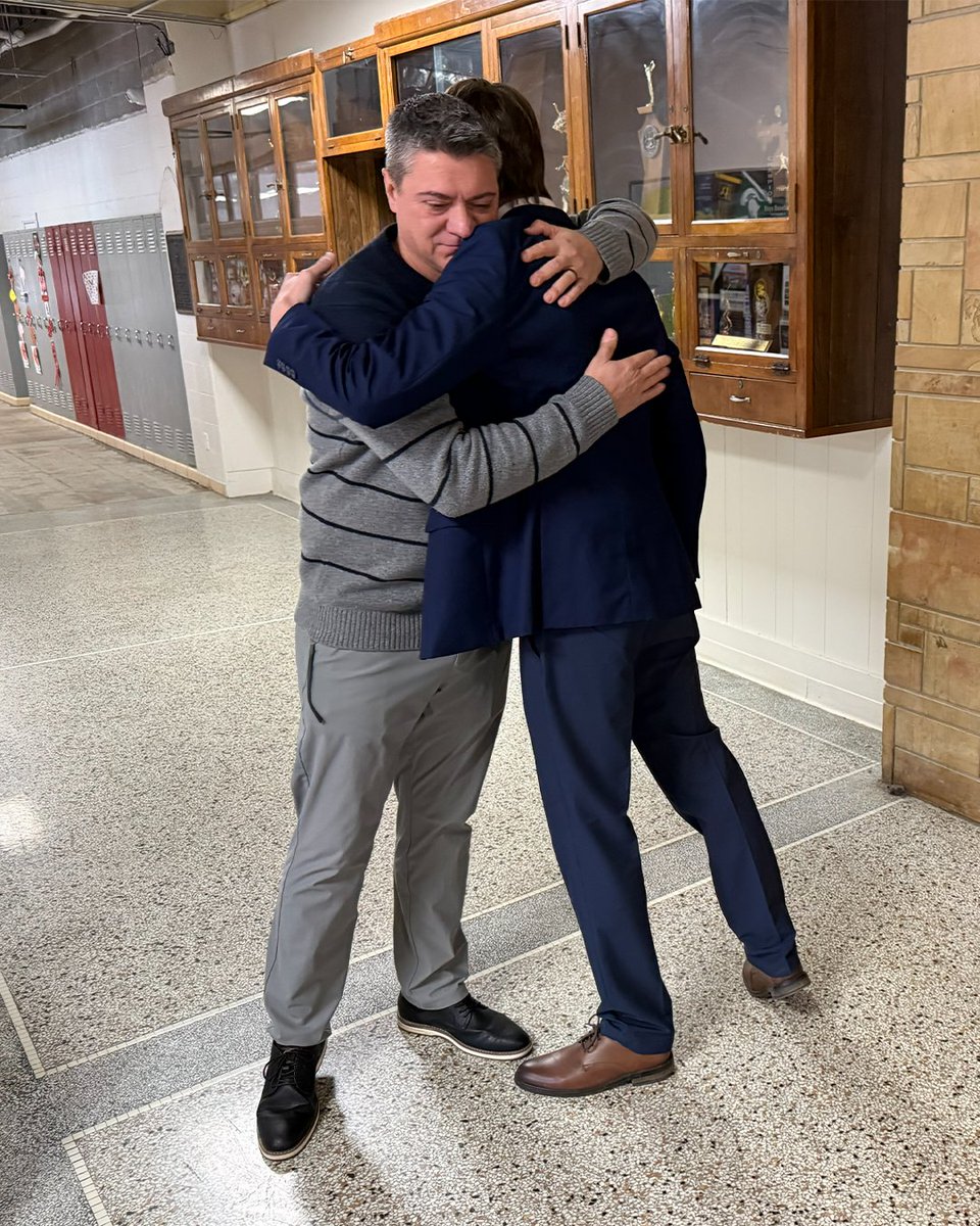 CollegeBoard's tweet image. Congratulations to Naomi and Lincoln, our first #BigFuture $40,000 scholarship winners of 2026! 🎉

Do you konw a 10-12th grader? One step on BigFuture qualifies them for $40,000 or $500 scholarships. 💵 Deadline: Jan. 31.

🔗 spr.ly/6013hDXbR