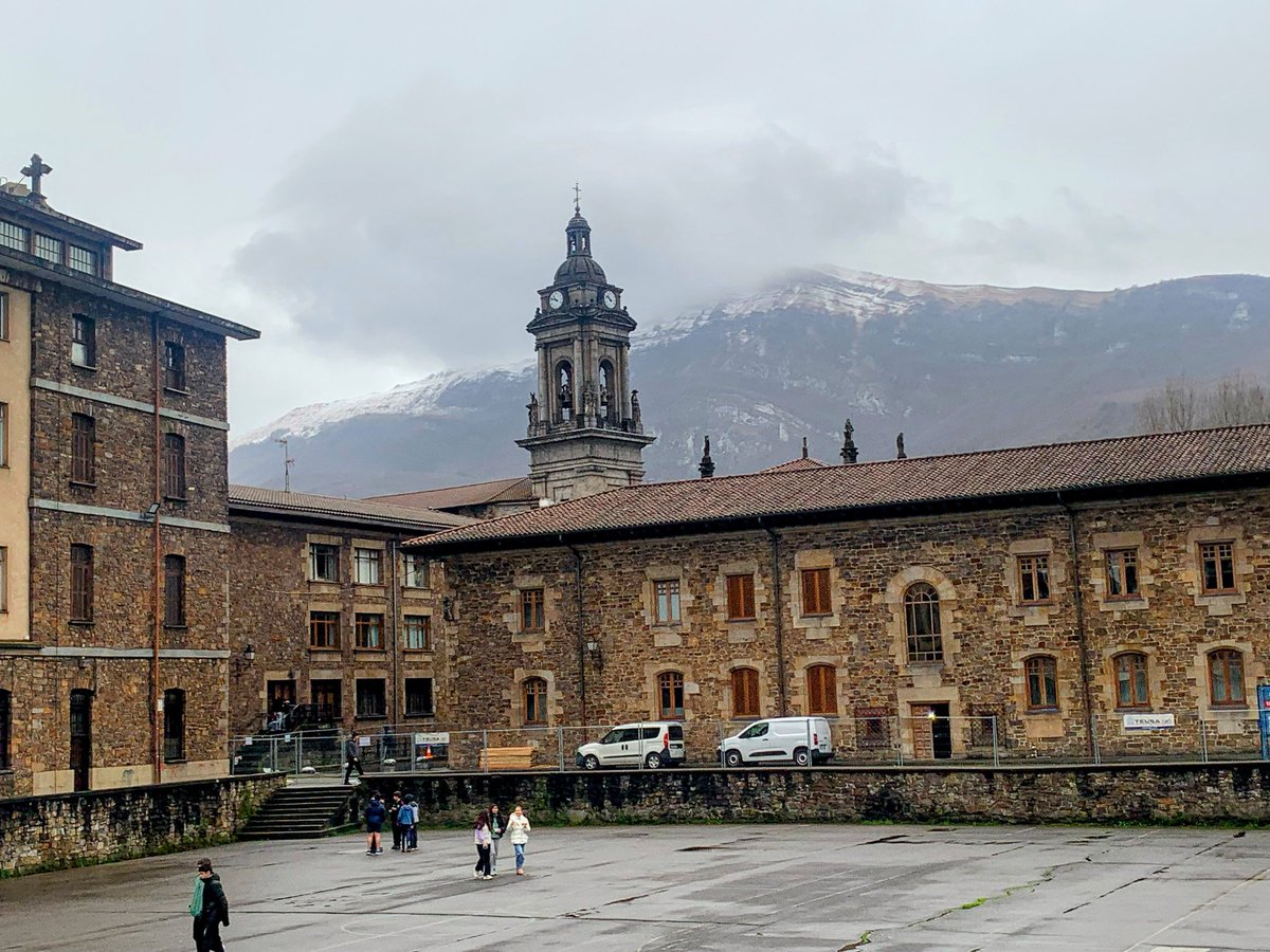 “Zortzi euskal abizenek baino gehiago balio du euskal mingainak”