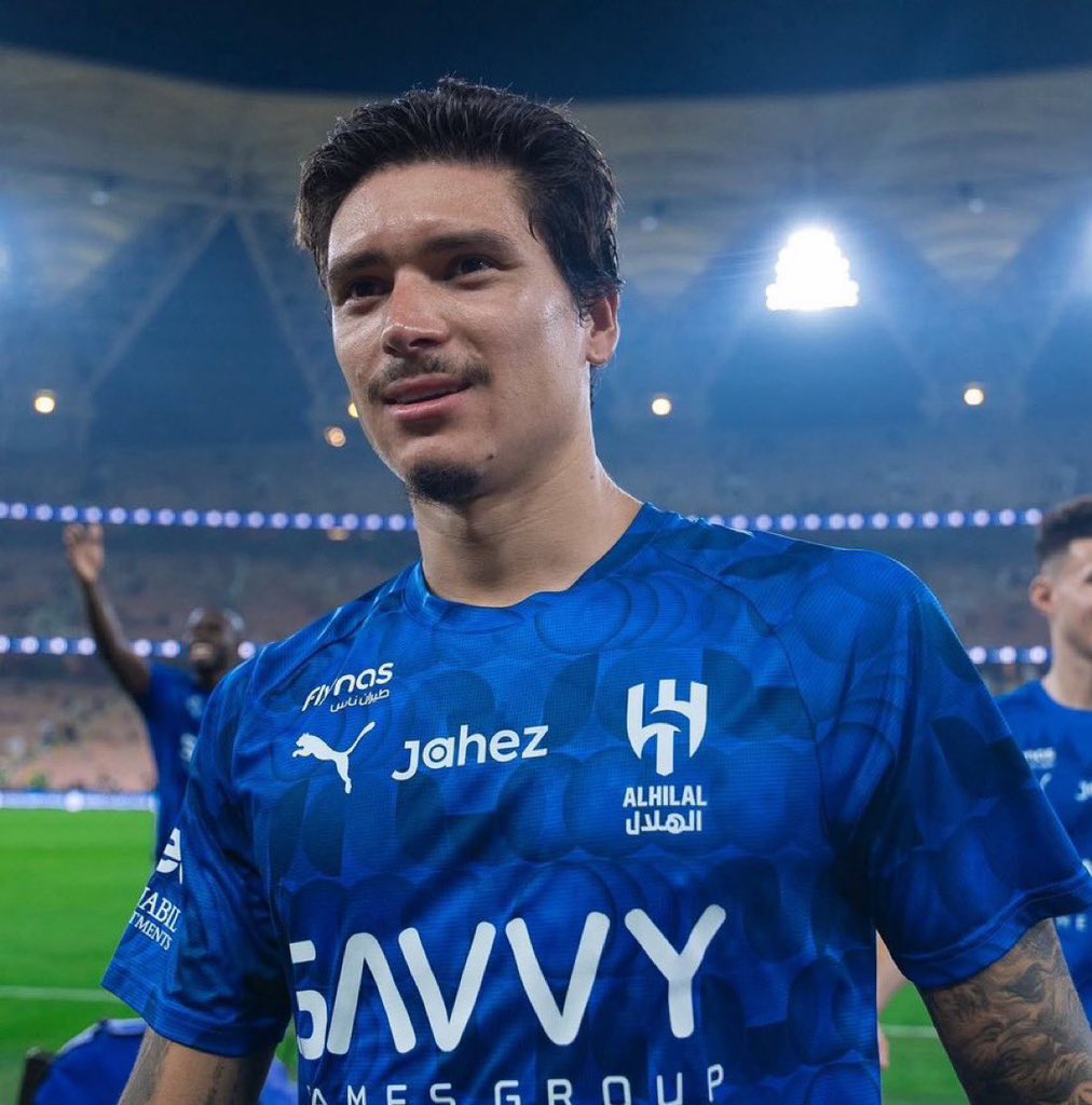 ww__Y20's tweet photo. الله يحرقك ي شيخ #الهلال_القادسيه https://t.co/HgBzFD4p2T