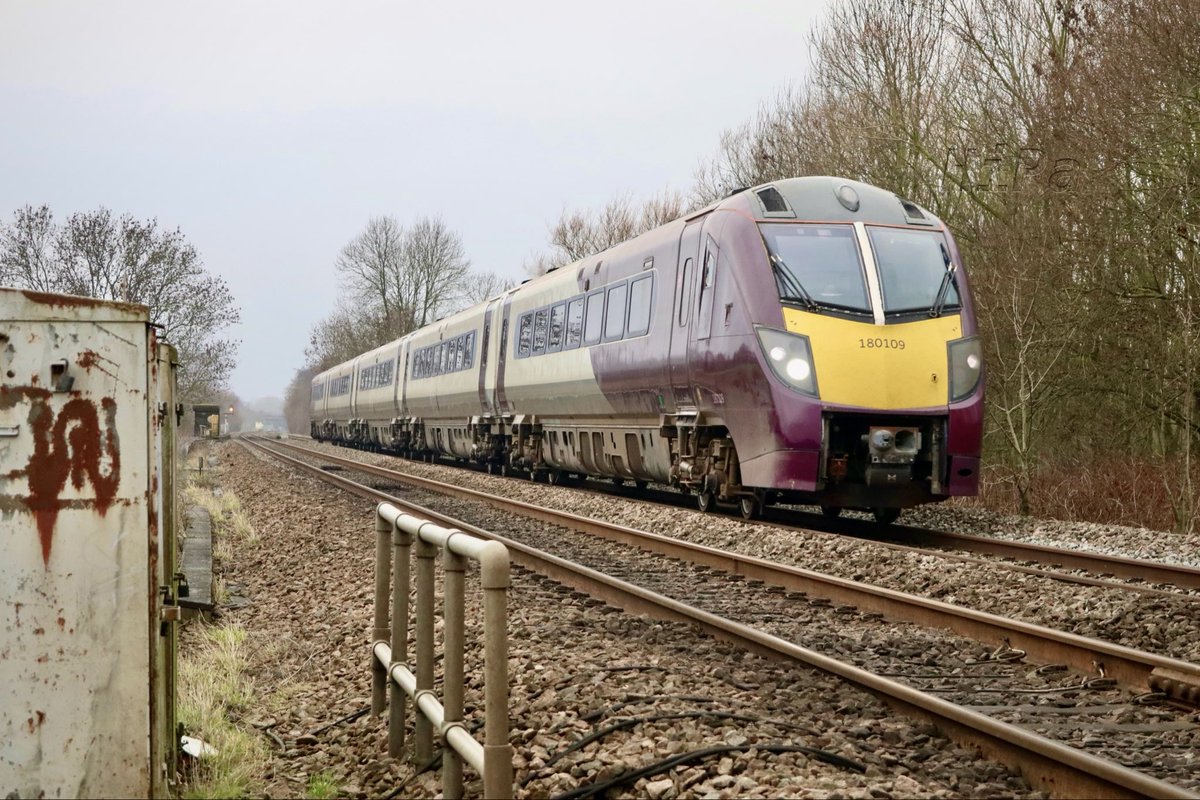 HiPa125's tweet image. ex-EMR (plus HT &amp;amp; FGW) Alstom #Class180 ‘Adelante’ 180109 working, ROG 5Q58 1104 Widnes Transport Technology Centre &amp;gt; Derby Litchurch Lane, through Findern